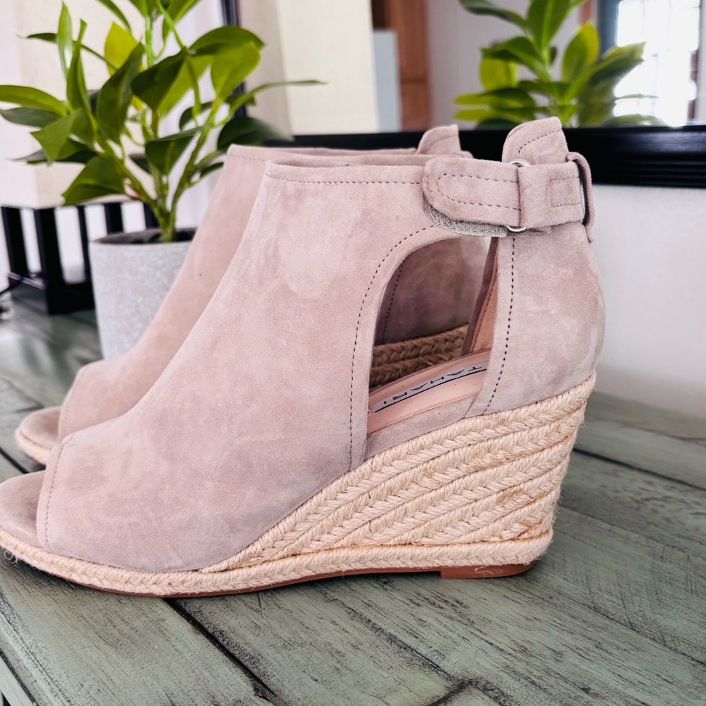 Tahari Jamie Lee Leather Espadrille Wedge Sandals Size 8M